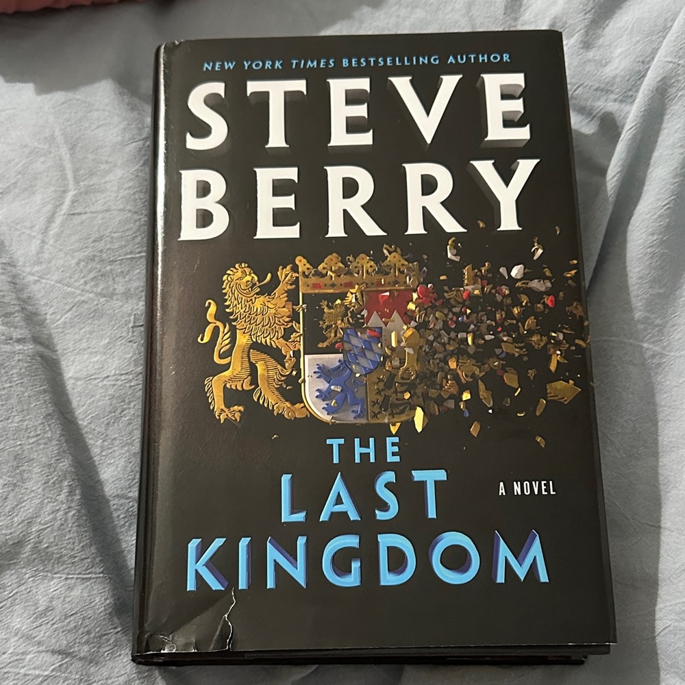 The Last Kingdom Hardcover‎ Book